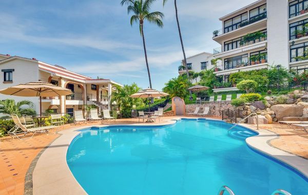 Resort Condo w/ Pool Access & Pacific Ocean Views! - Hoteles cerca de Malecón en Puerto Vallarta