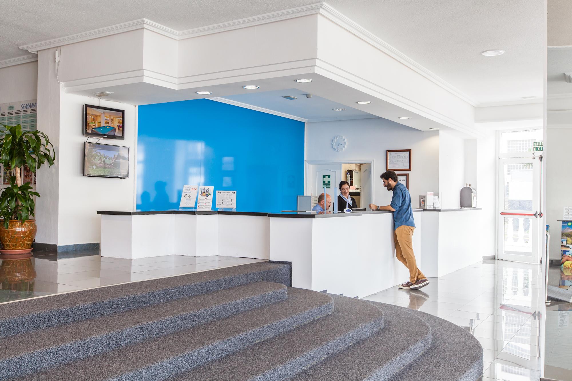 Vista Lobby BLUESEA Lagos de Cesar