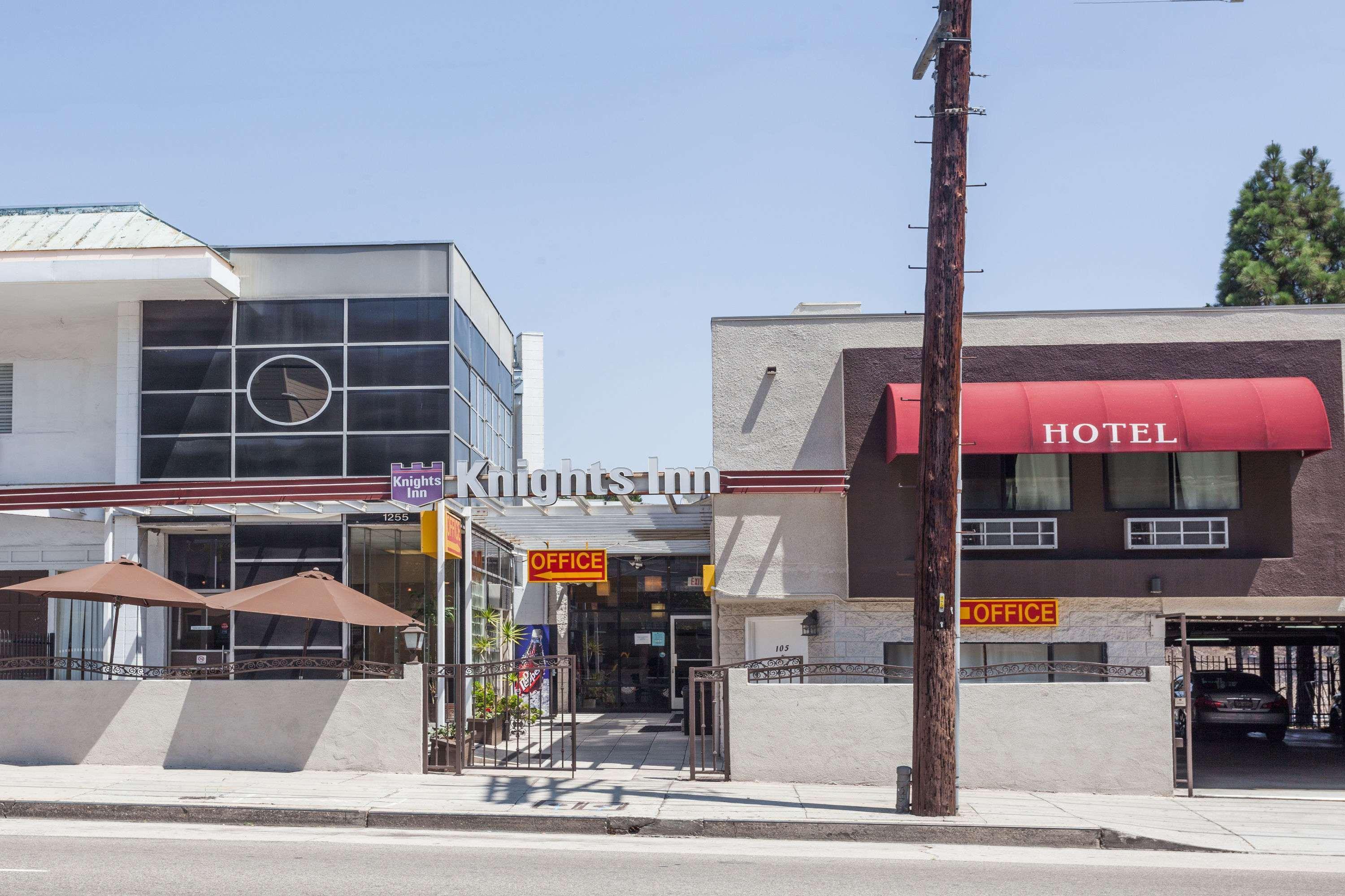 Vista Exterior Knights Inn Downtown Los Angeles