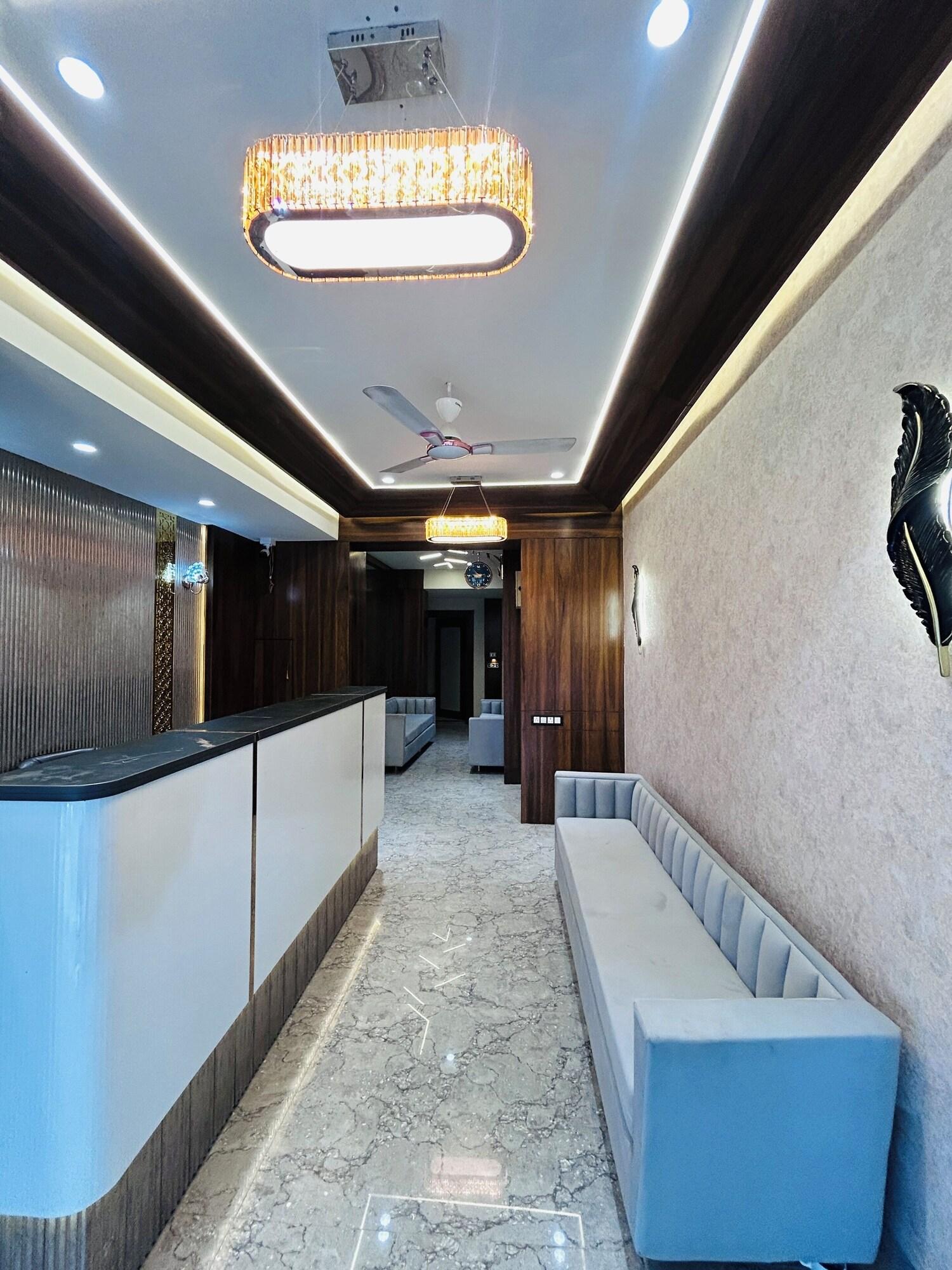 Vista Lobby Hotel Care Residency