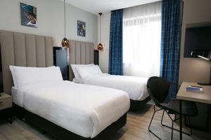 Alojamiento - Spark by Hilton Luton