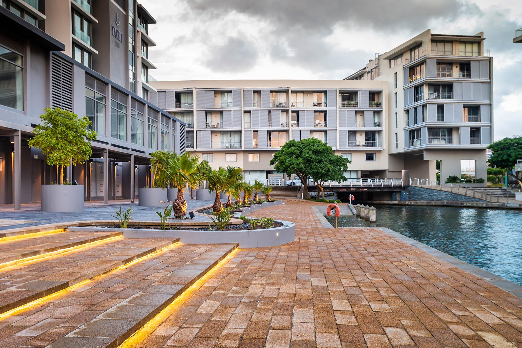 Vista Exterior aha Harbour Bridge Hotel & Suites