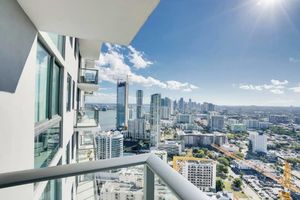 Alojamiento - Miami Paraiso, Modern Rooftop Pool Walk to Midtown