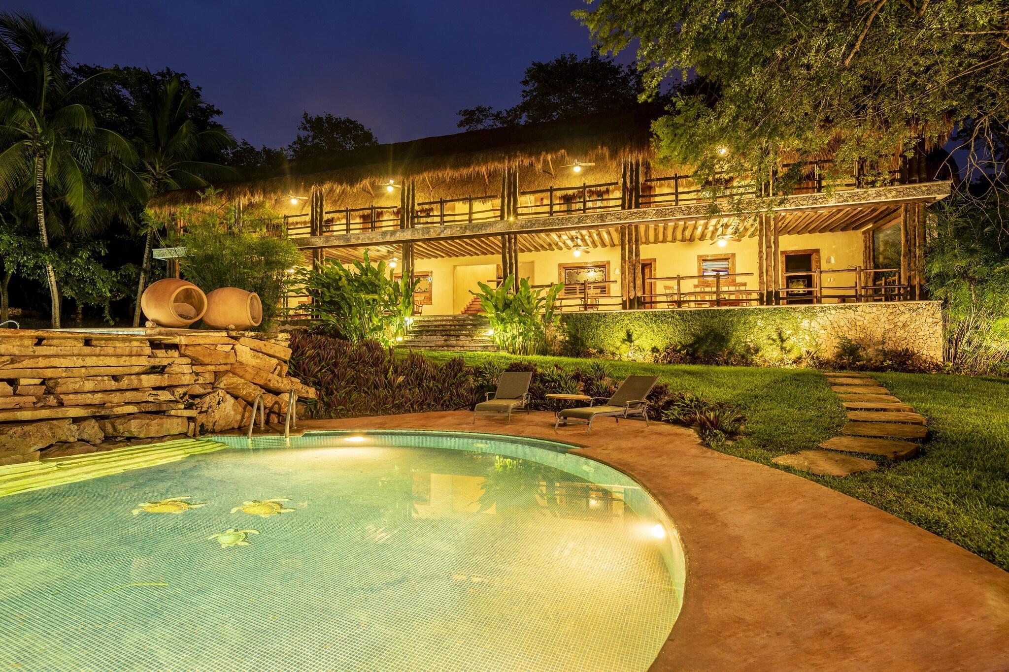 Vista Exterior The Lodge At Uxmal