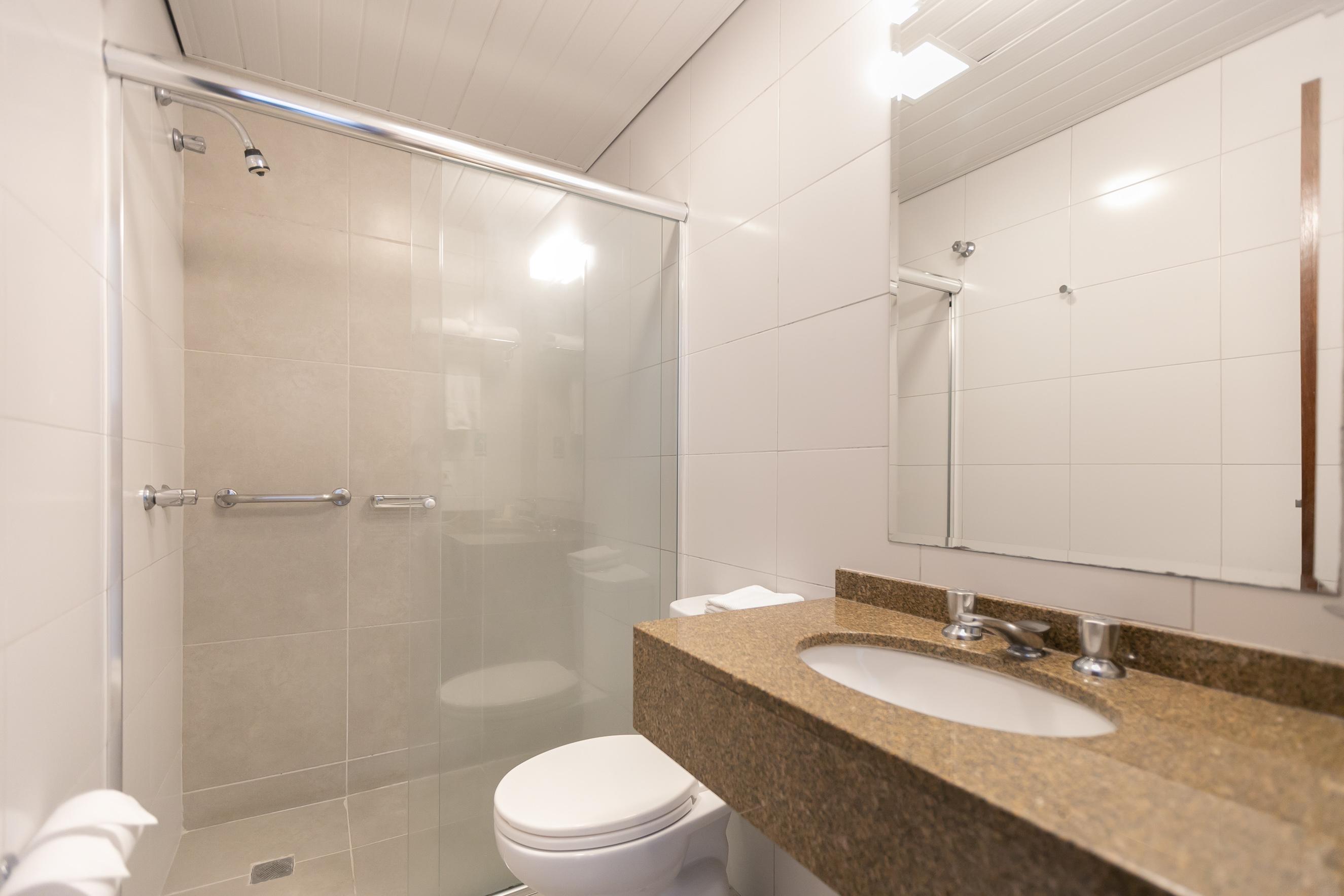 Baño Saint Emilion by Atlantica
