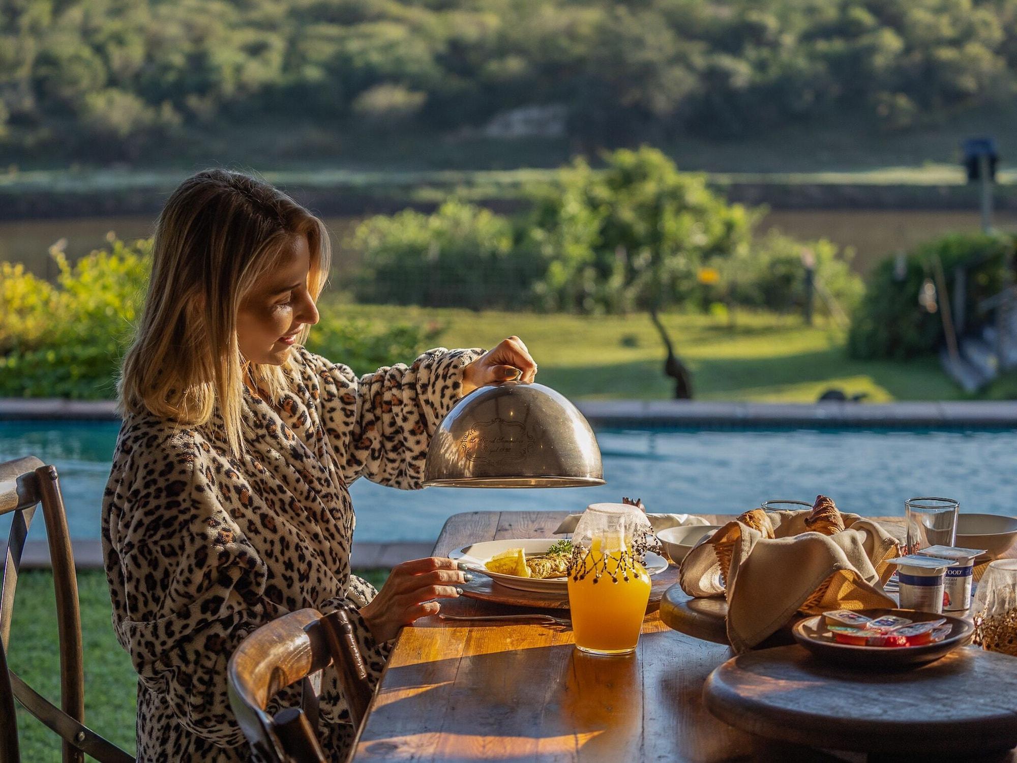 Restaurant Kambaku River Lodge