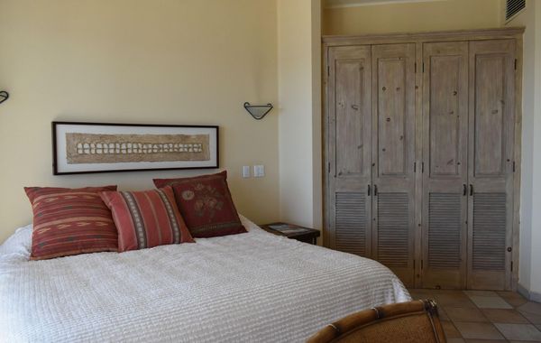 Oceanfront condo with unobstructed views of Costa Azul beach! - Hoteles con jacuzzi en San Jose del Cabo, México