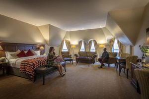 Alojamiento - The Royal Marine Hotel