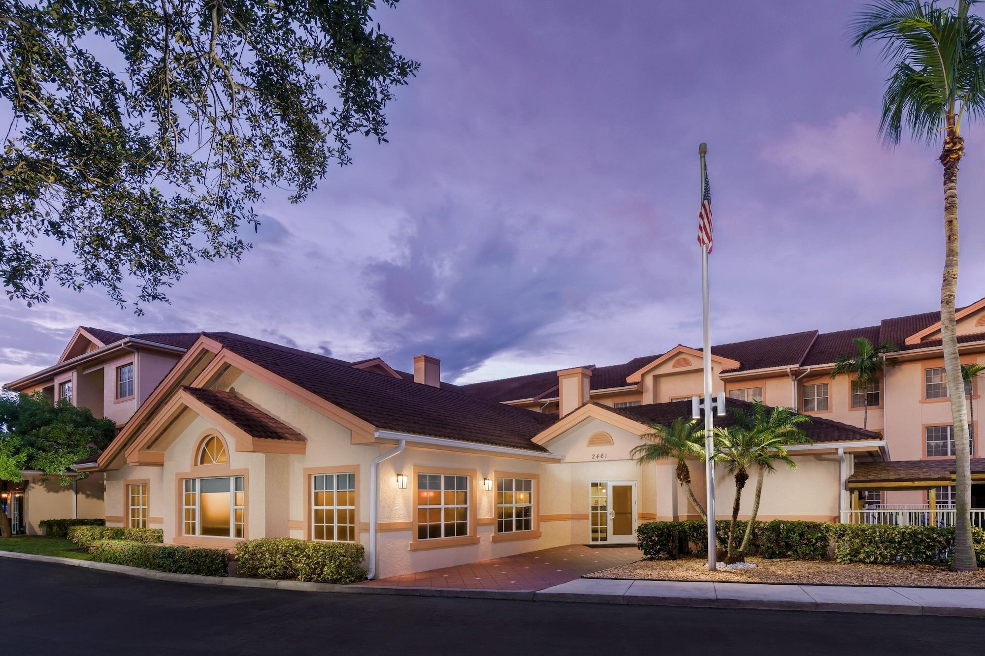 Vista Exterior Residence Inn by Marriott West Palm Beach
