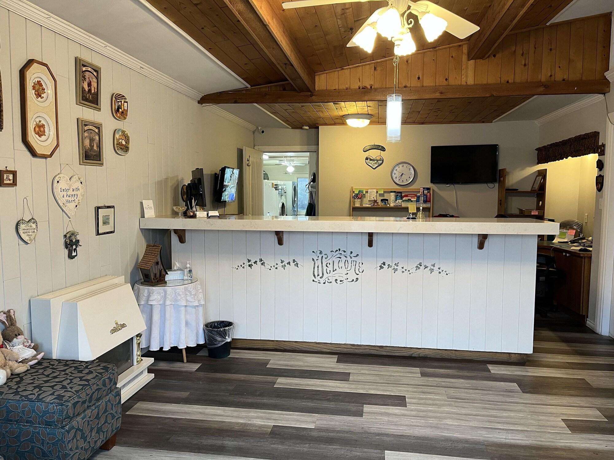 Vista Lobby Empire Motel