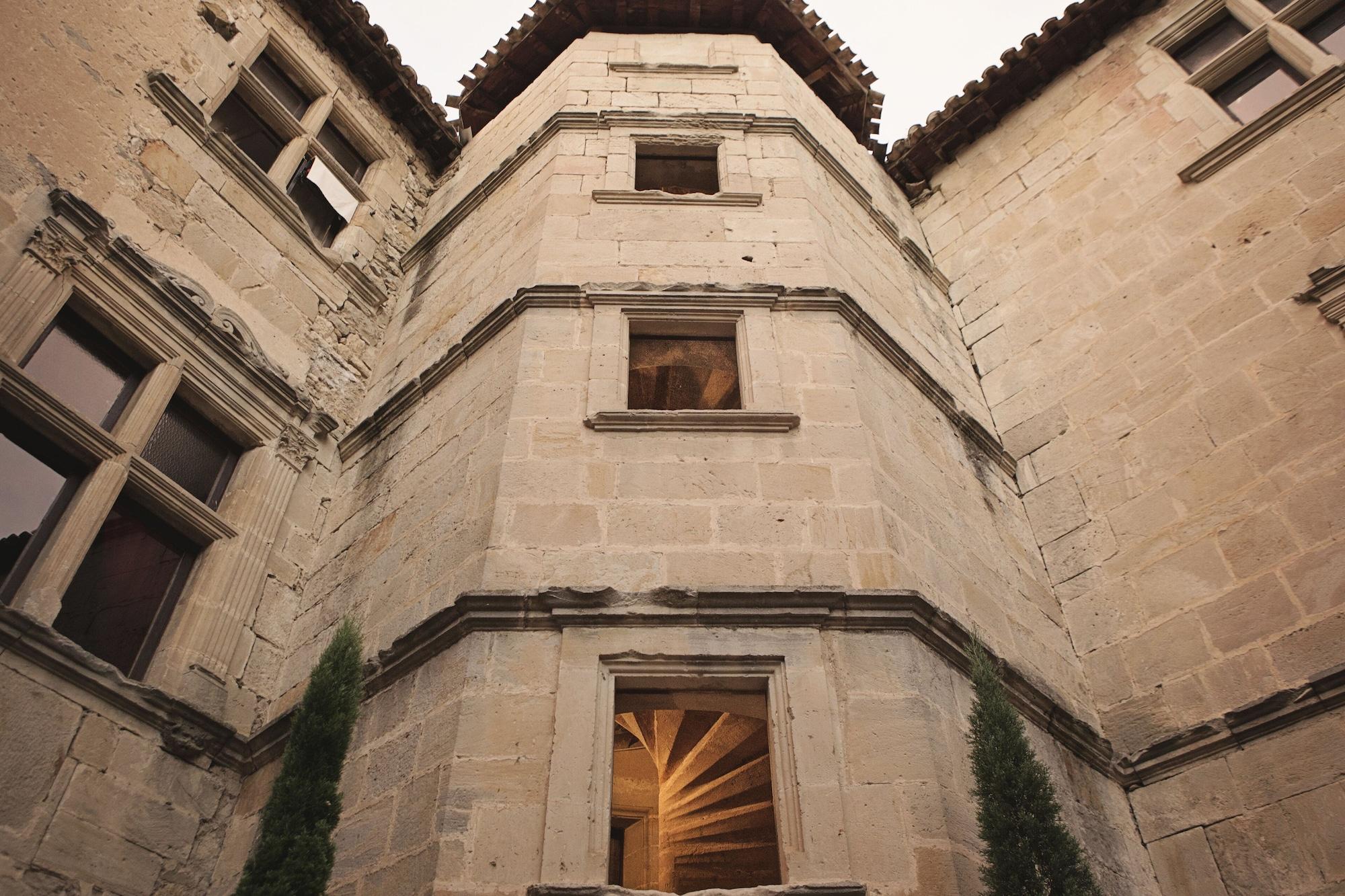 Vista Exterior Chateau des Ducs de Joyeuse, BW Signature Collection