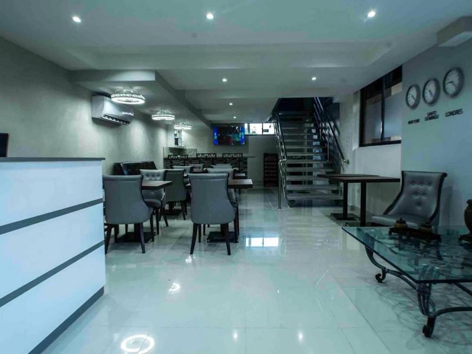 Restaurant Room in Condo - Malecon Cozy - Premium Plus 4