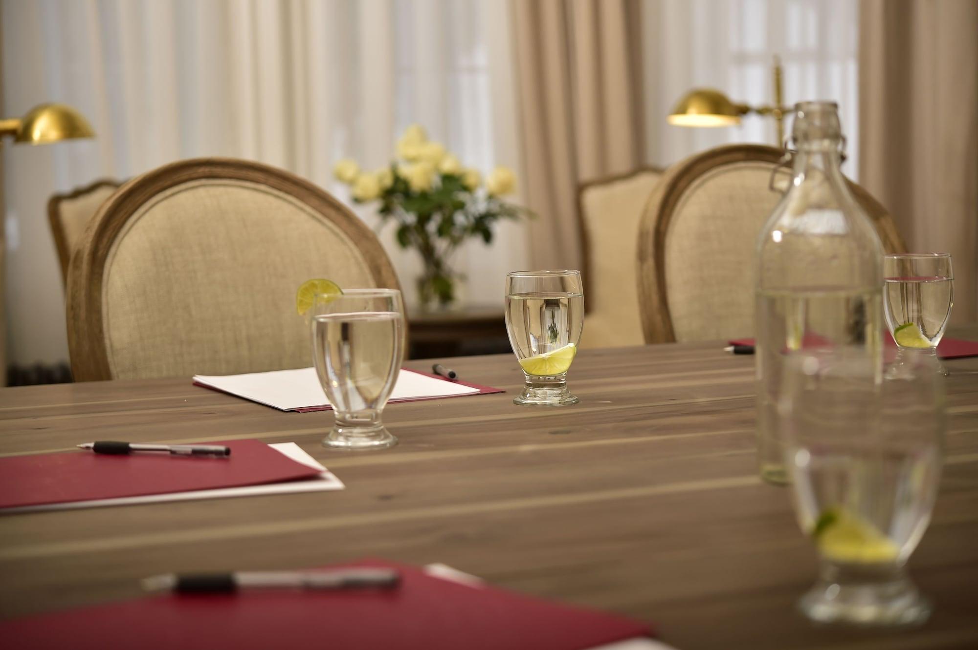Sala de Reuniones Manoir Maplewood