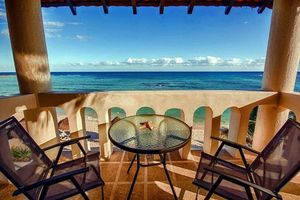 Come experience Mexican Paradise Oceanfront/Penthouse