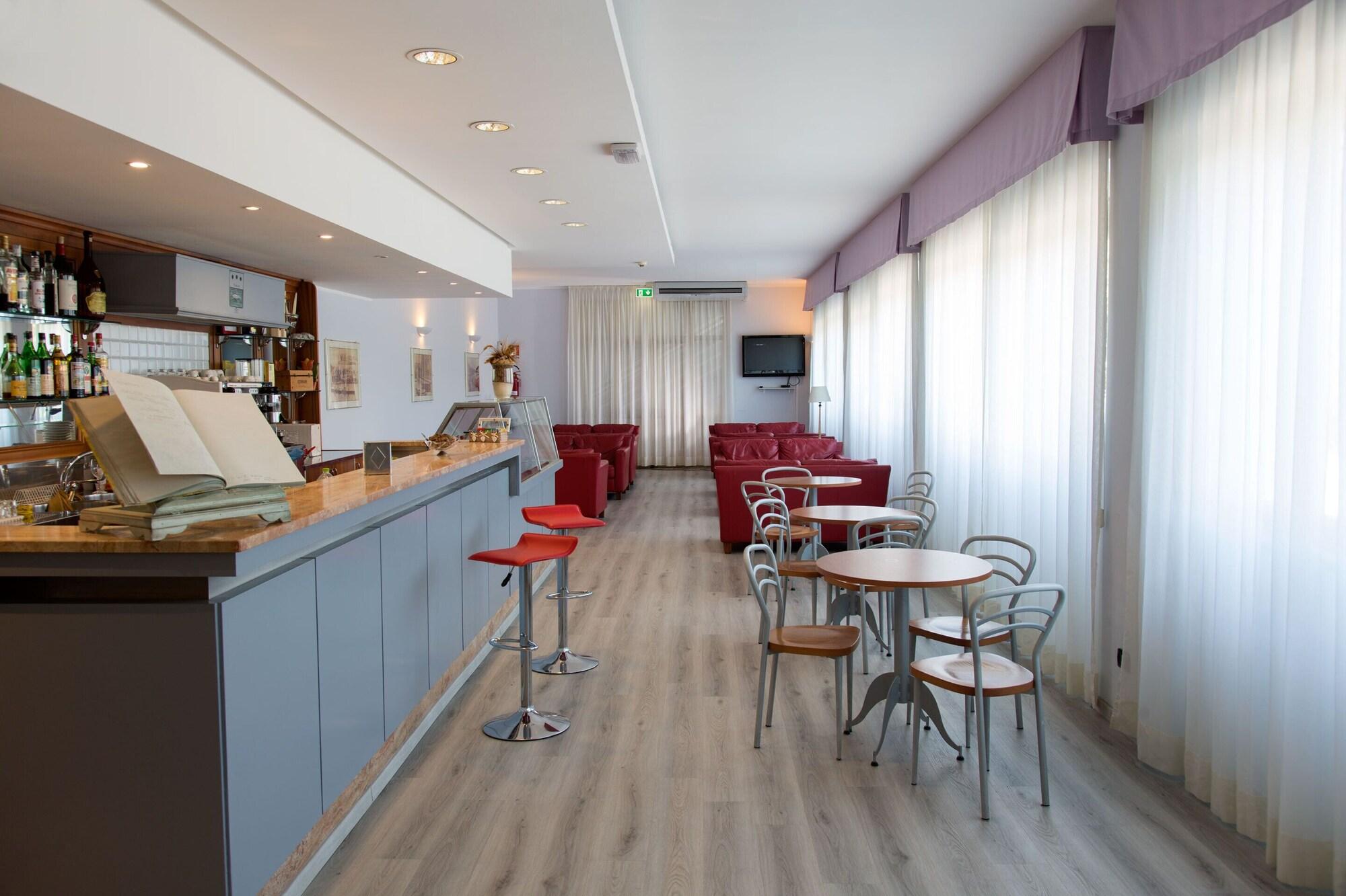 Bar/Salón Hotel Del Lago 1934 & SPA