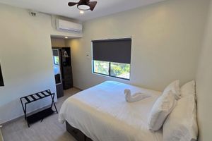 Alquiler Vacacional - Modern and Charming 2-bedroom apartment with WiFi AC in San Pedro Ambergris Caye