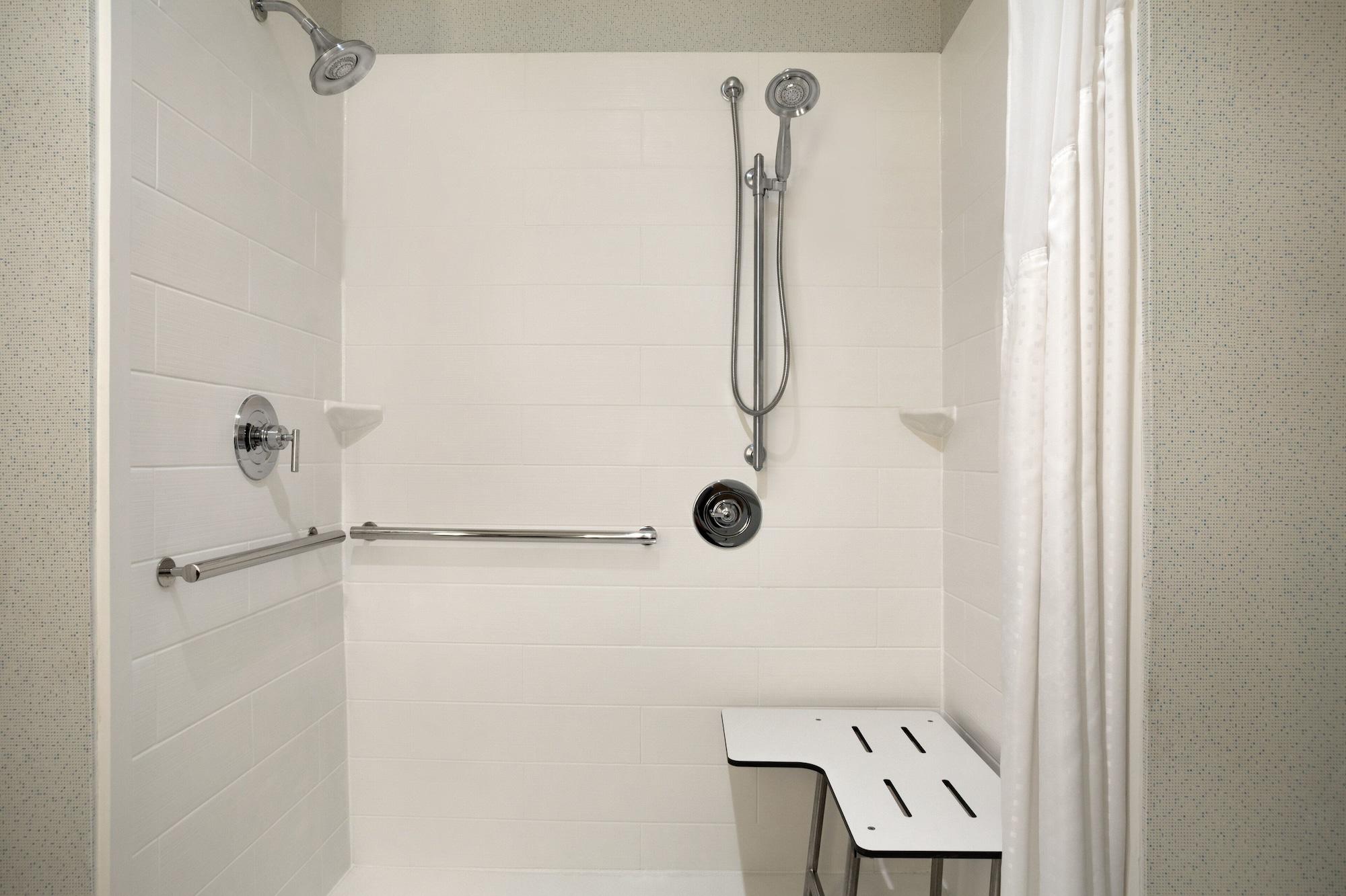 Habitación Holiday Inn Express & Suites McAllen - Medical Center Area by IHG