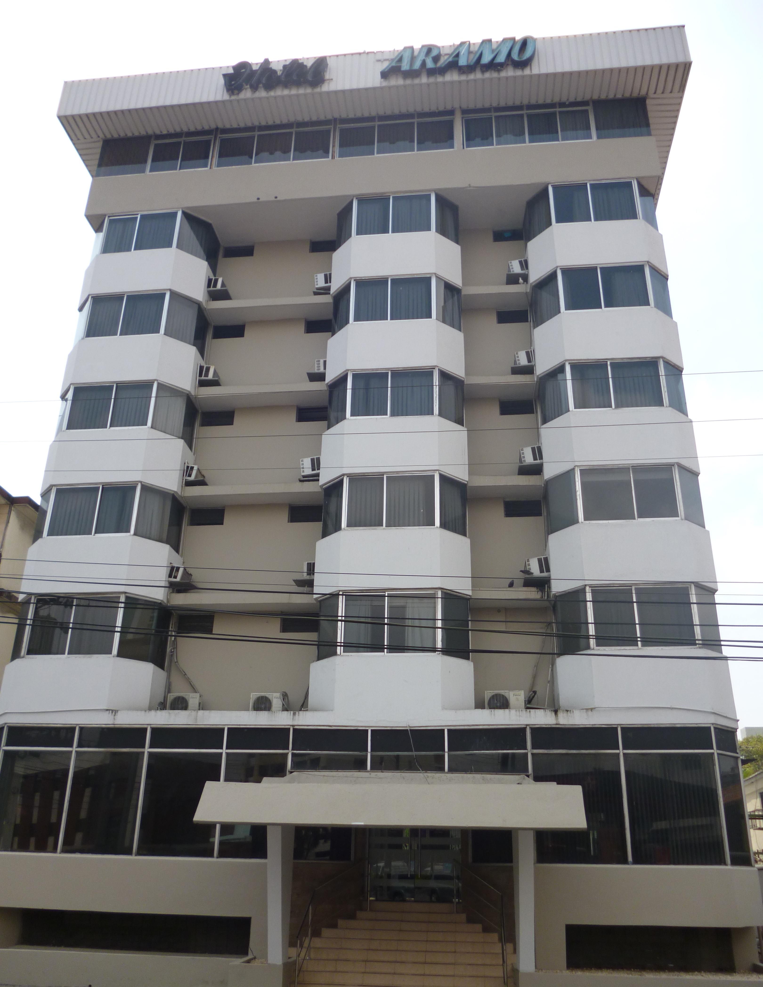 Vista Exterior Hotel Aramo