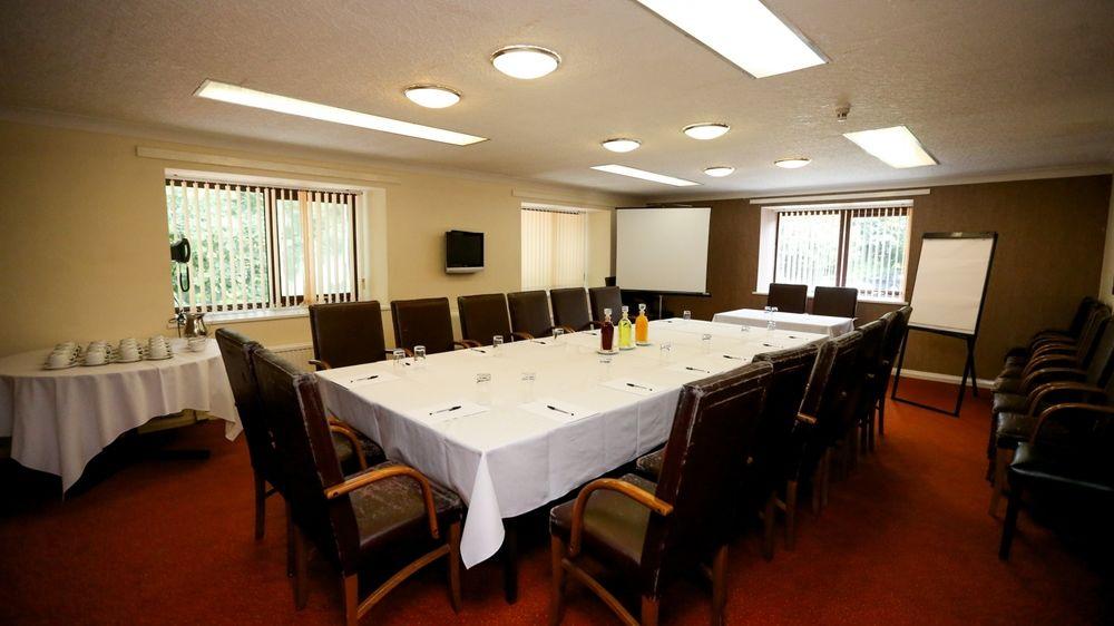 Sala de Reuniones Fairways Lodge & Leisure Club