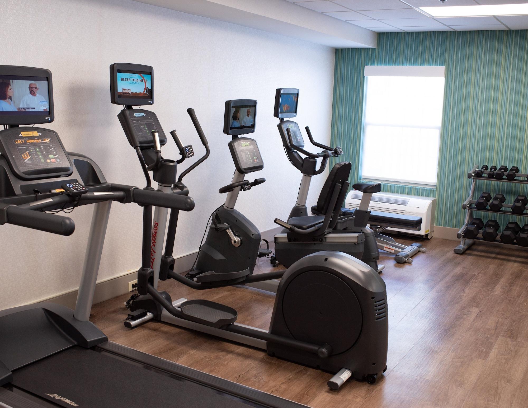 Gimnasio Holiday Inn Express Hotel & Suites Conover (Hickory Area) by IHG