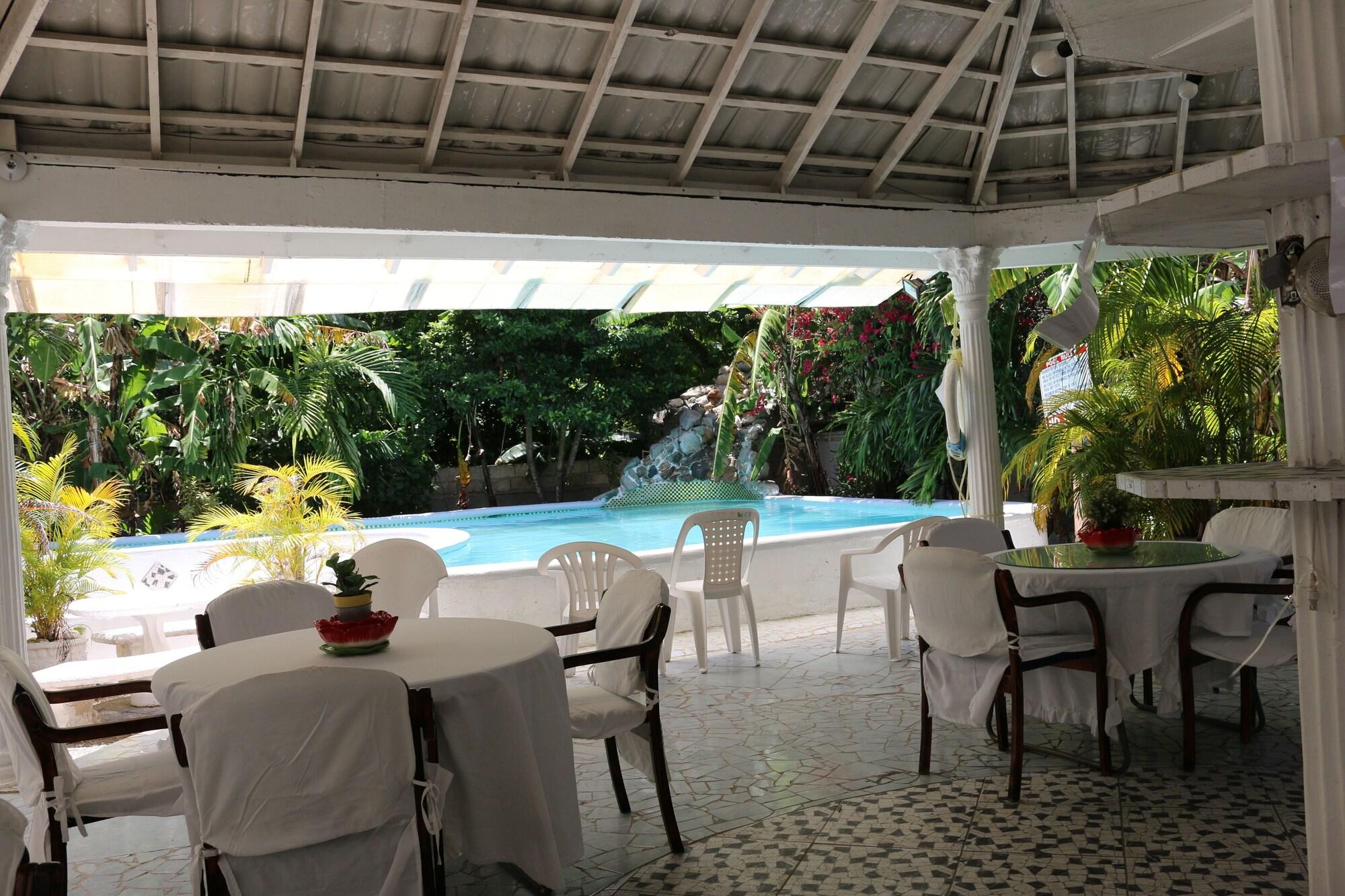 Vista Exterior Little Savoy Guest House