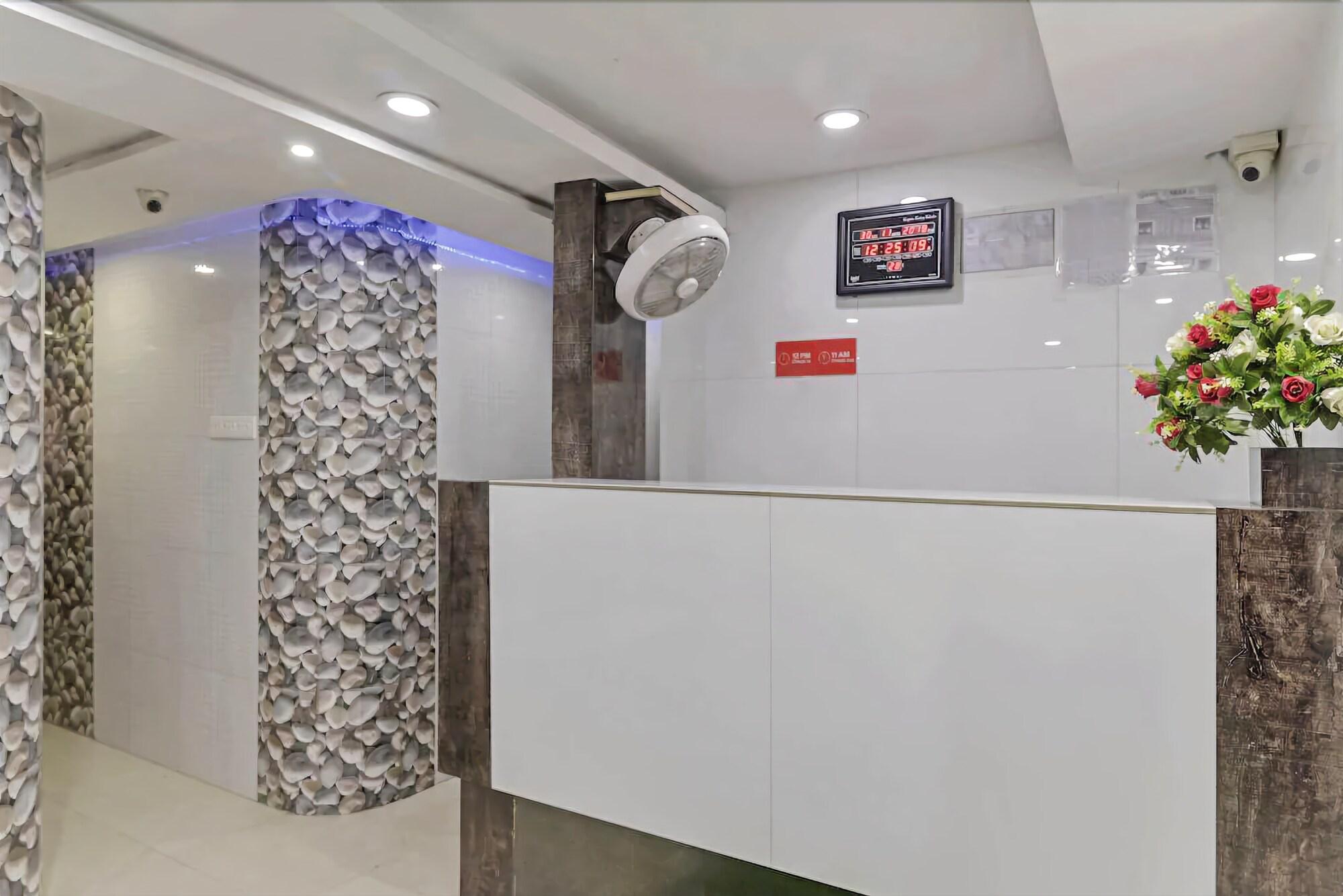 Vista Lobby Hotel Paris Residency