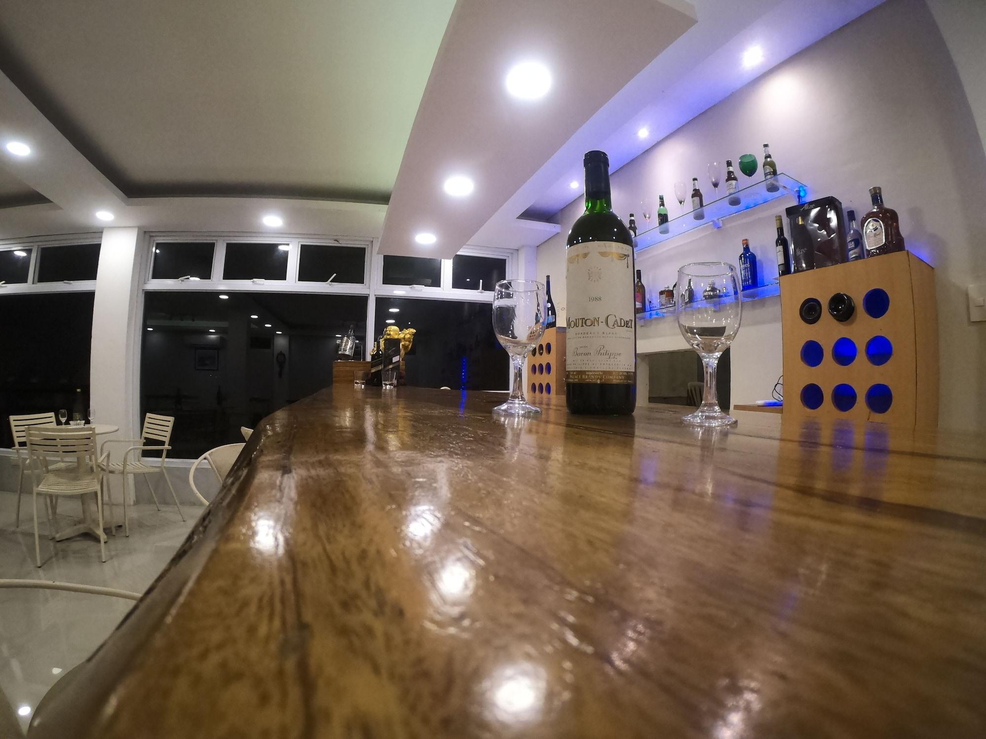 Bar/Salón Mamima BnB