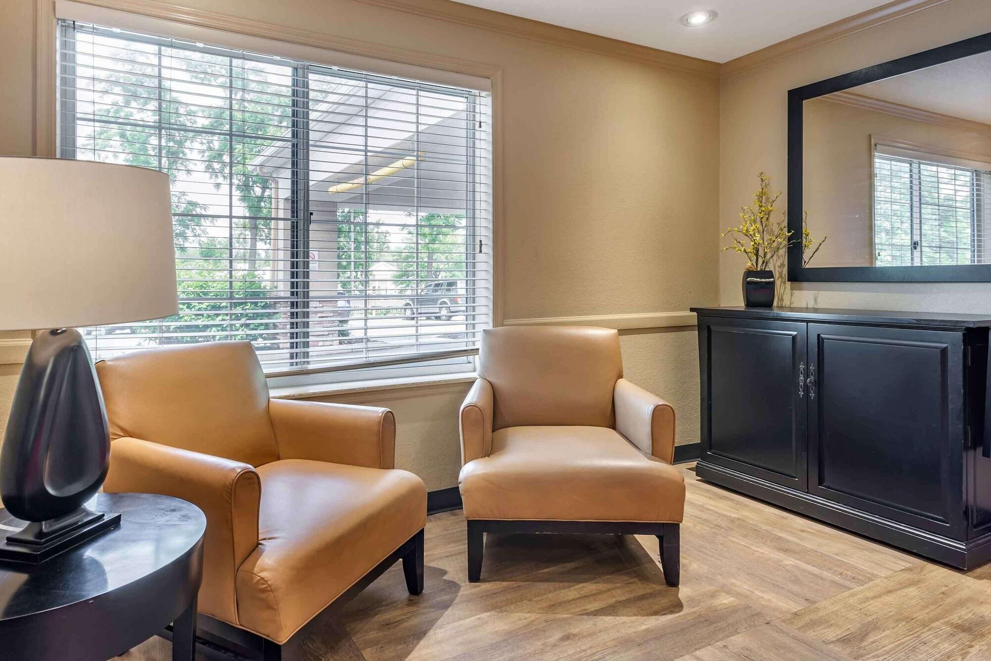 Vista Lobby Extended Stay America Suites Philadelphia King of Prussia