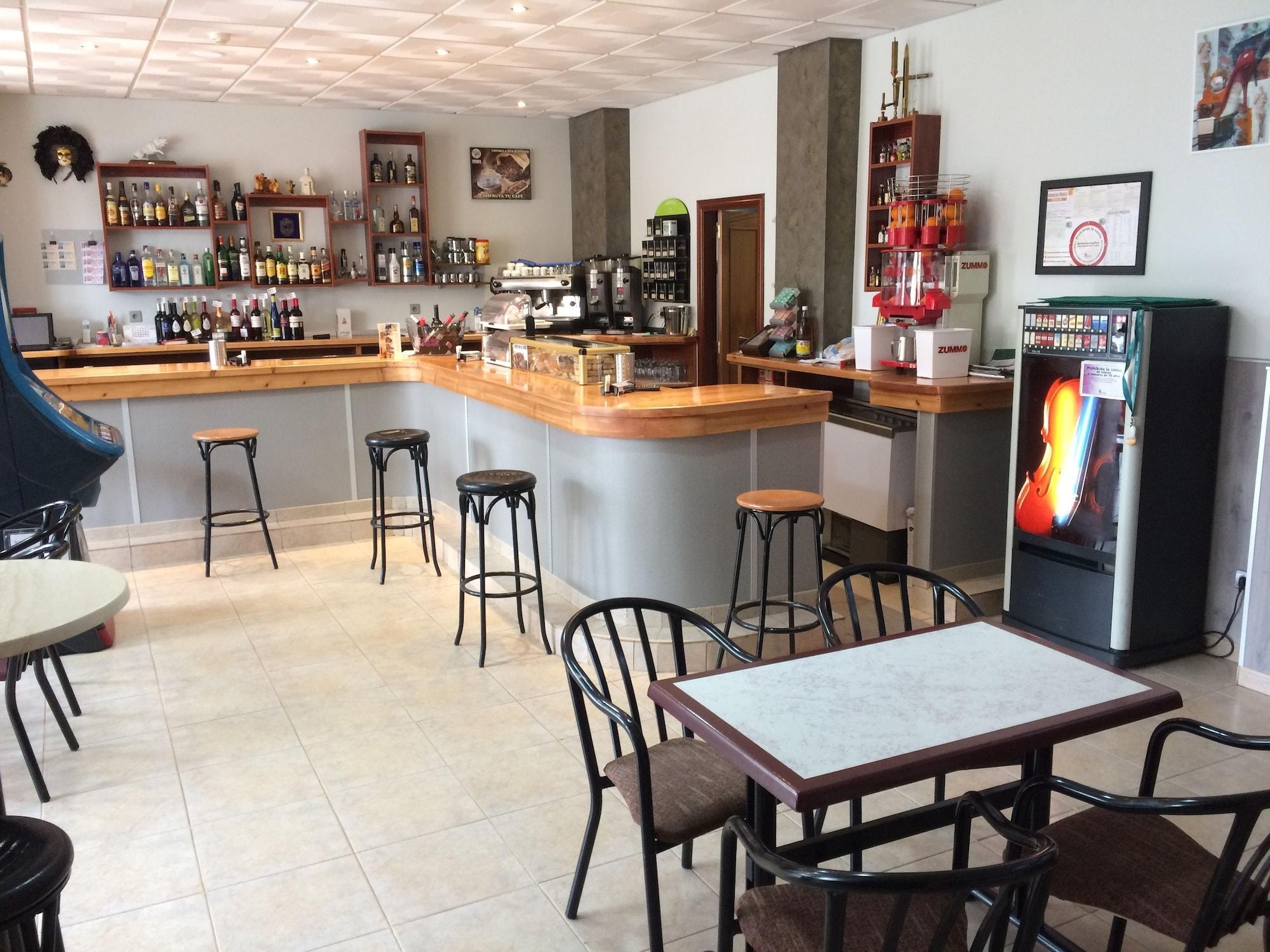 Bar/Salón Hostal La Maravillosa