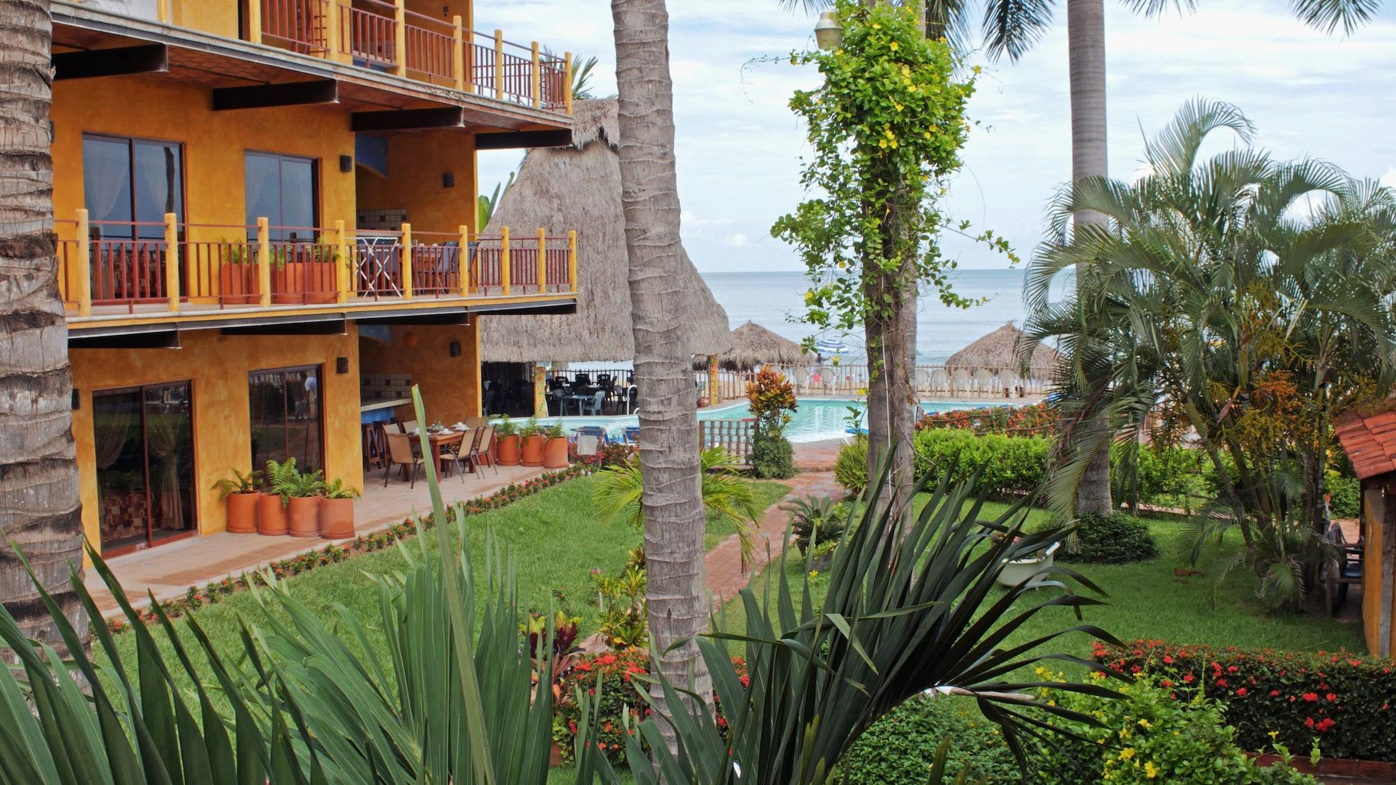 Vista Exterior Las Cabanas Del Capitan