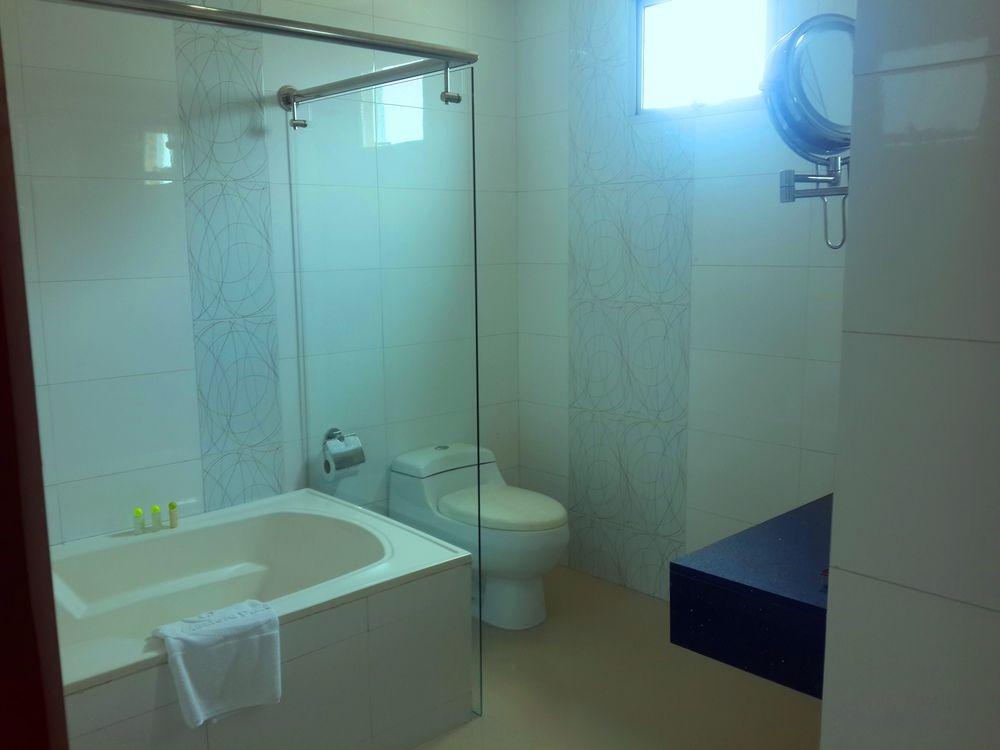 Equipamiento de Habitación Hotel Stanford Plaza