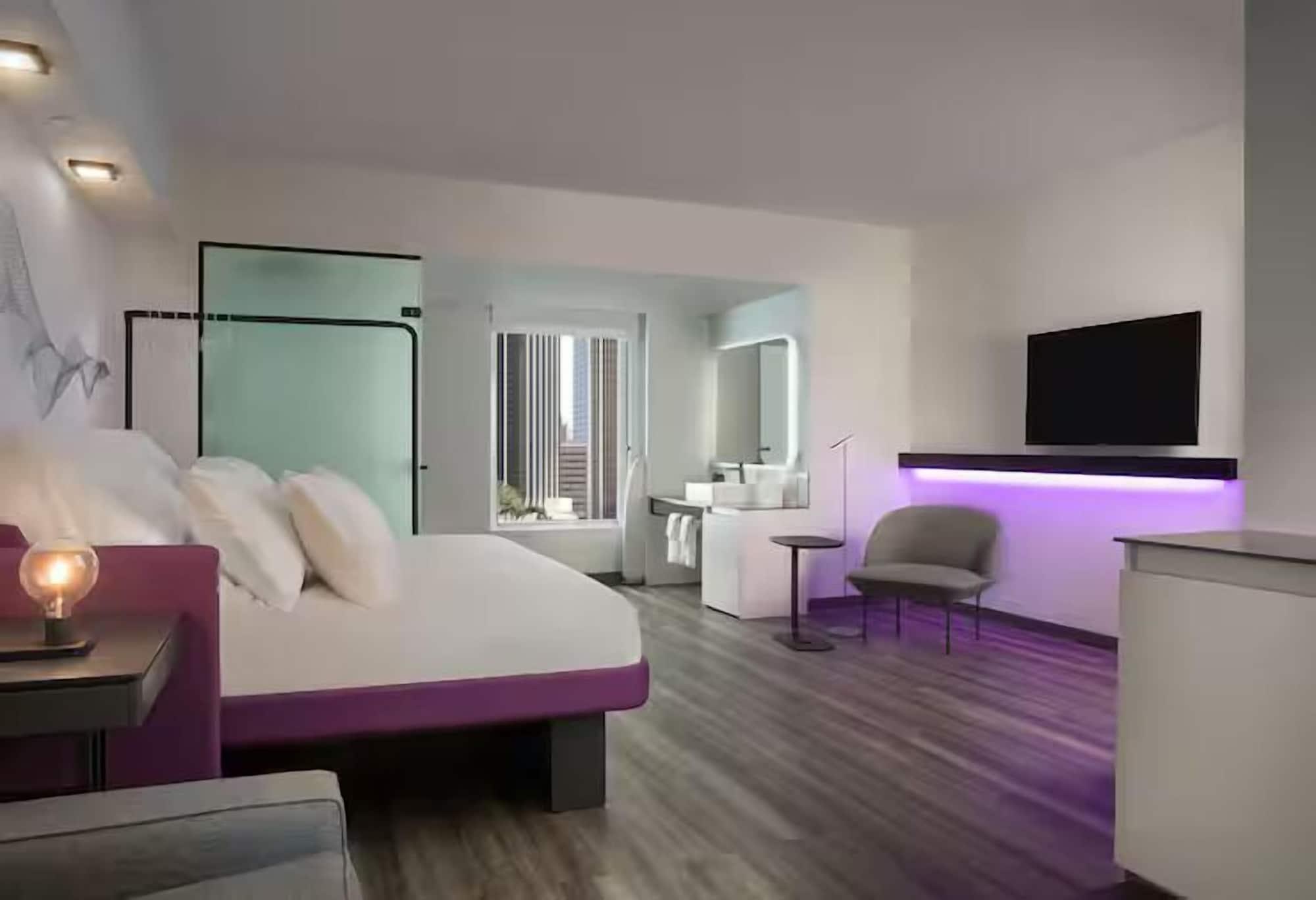 Habitación YOTEL Miami, Select by Hilton