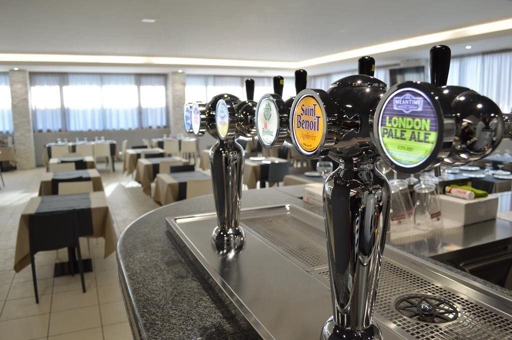 Bar/Salón Hotel Clodi