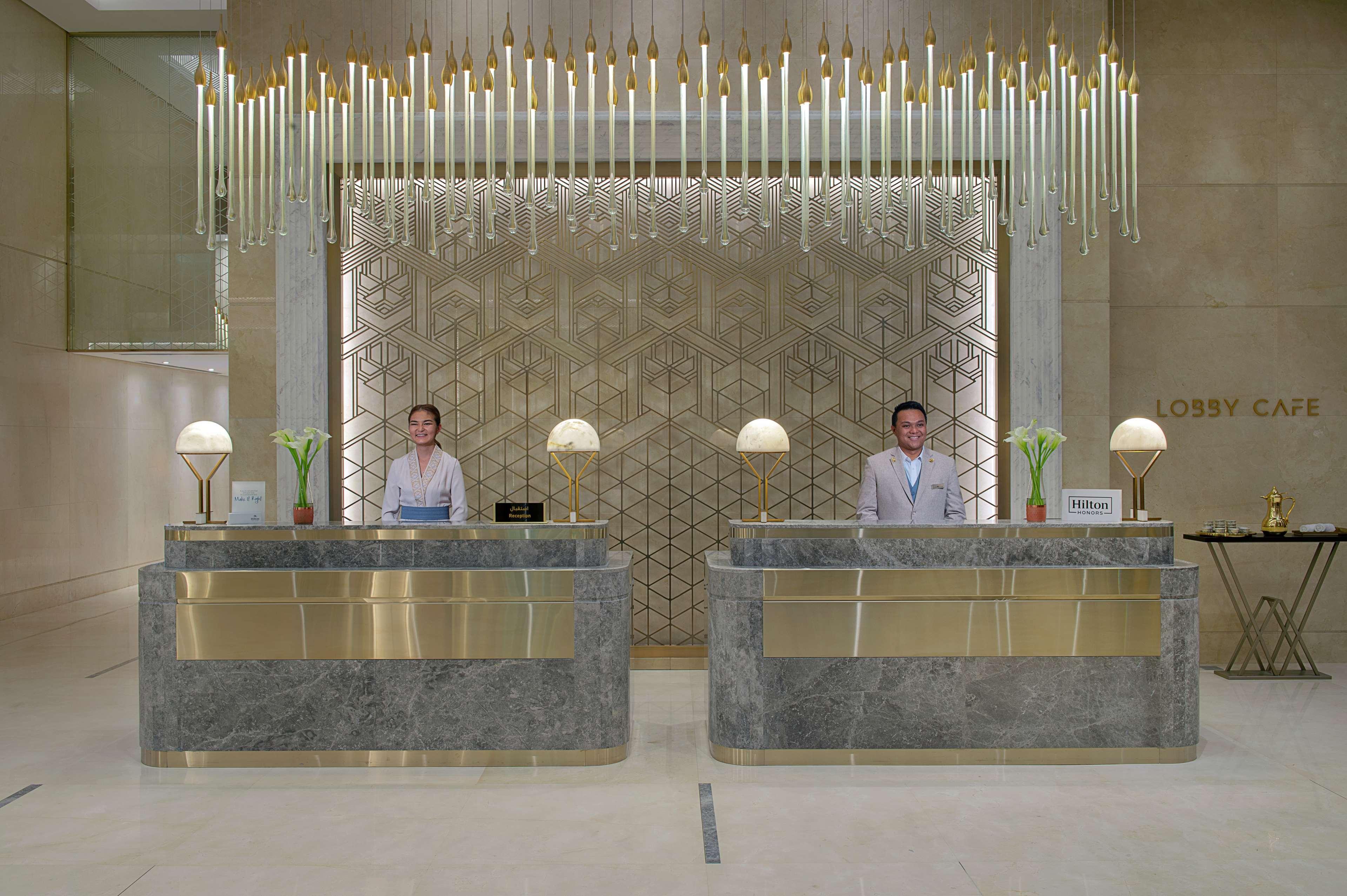Vista Lobby Hilton Doha The Pearl