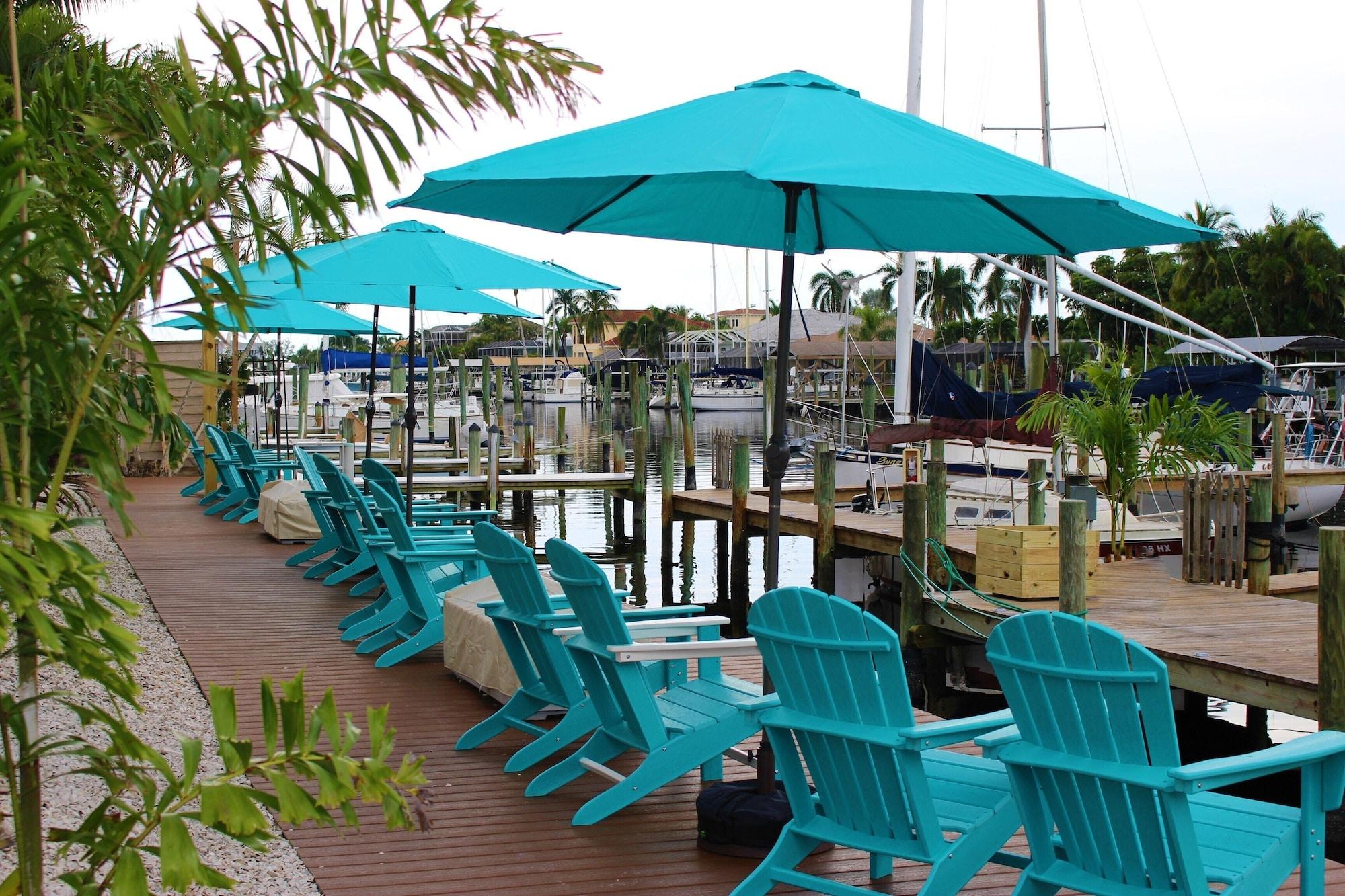 Vista Exterior Latitude 26 Waterfront Boutique Resort - Fort Myers Beach