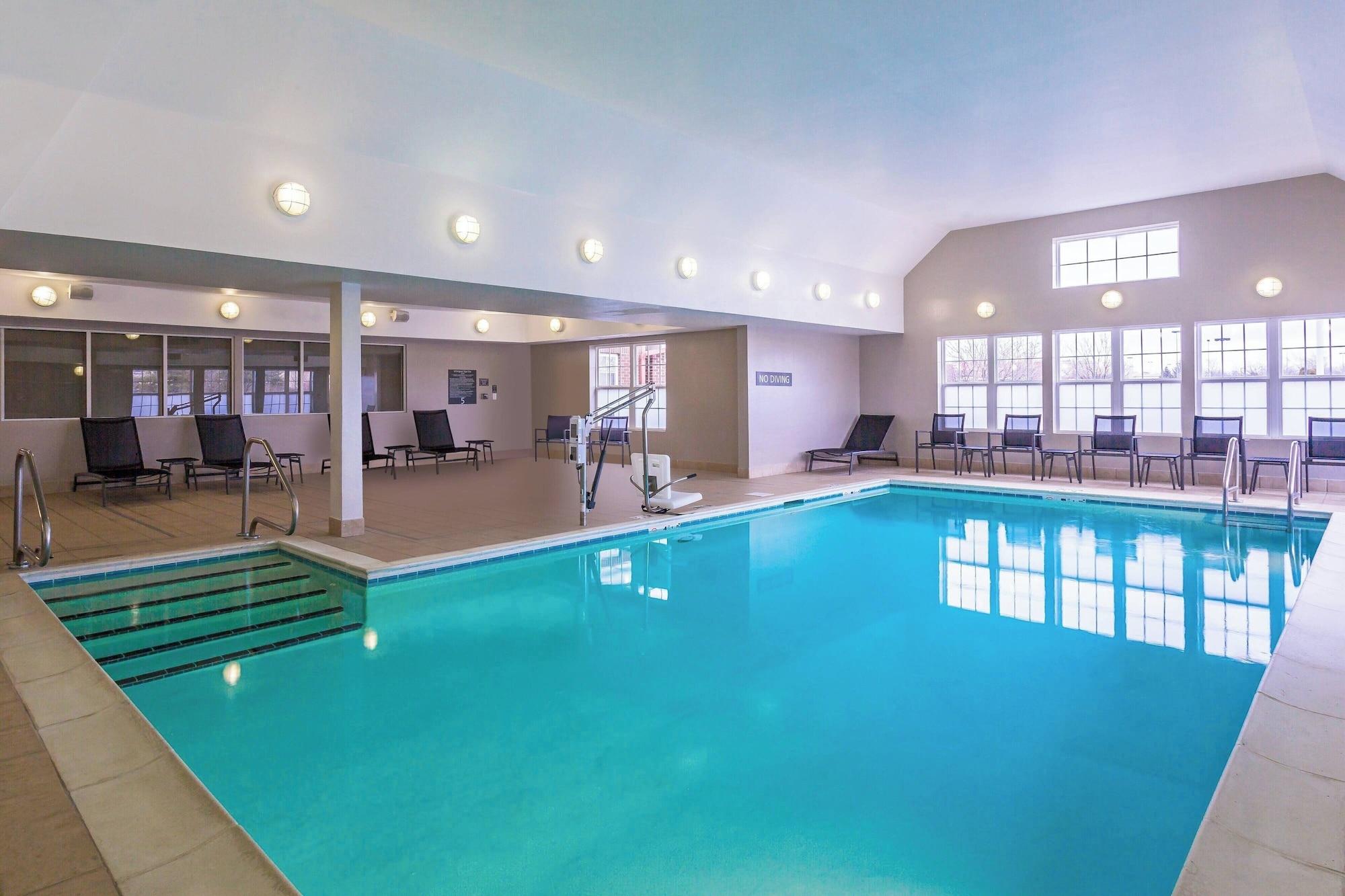 Vista Piscina Residence Inn By Marriott Louisville Northeast