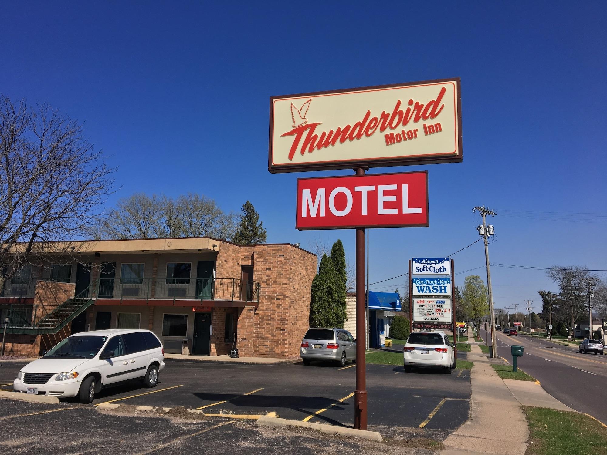Varios Thunderbird Motor Inn Baraboo