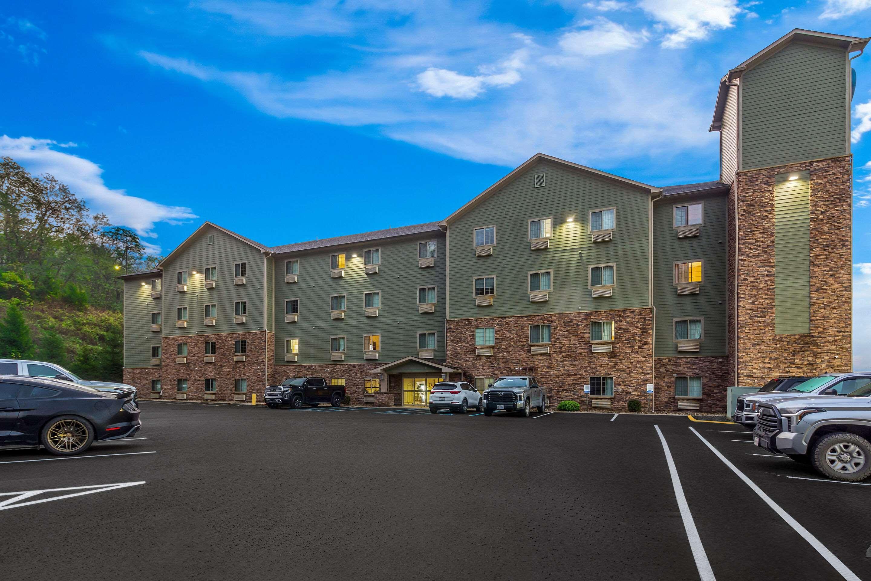 Vista Exterior Suburban Studios Morgantown
