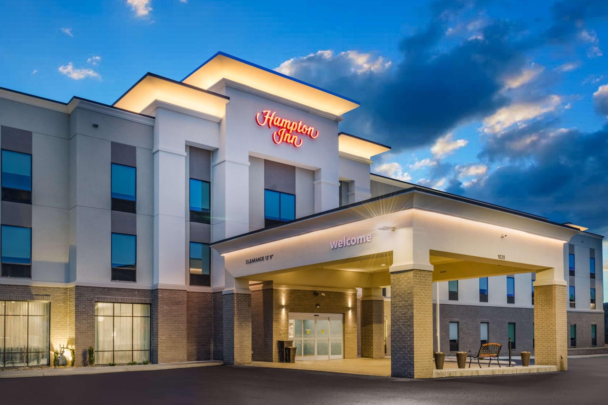 Vista Exterior Hampton Inn Newport