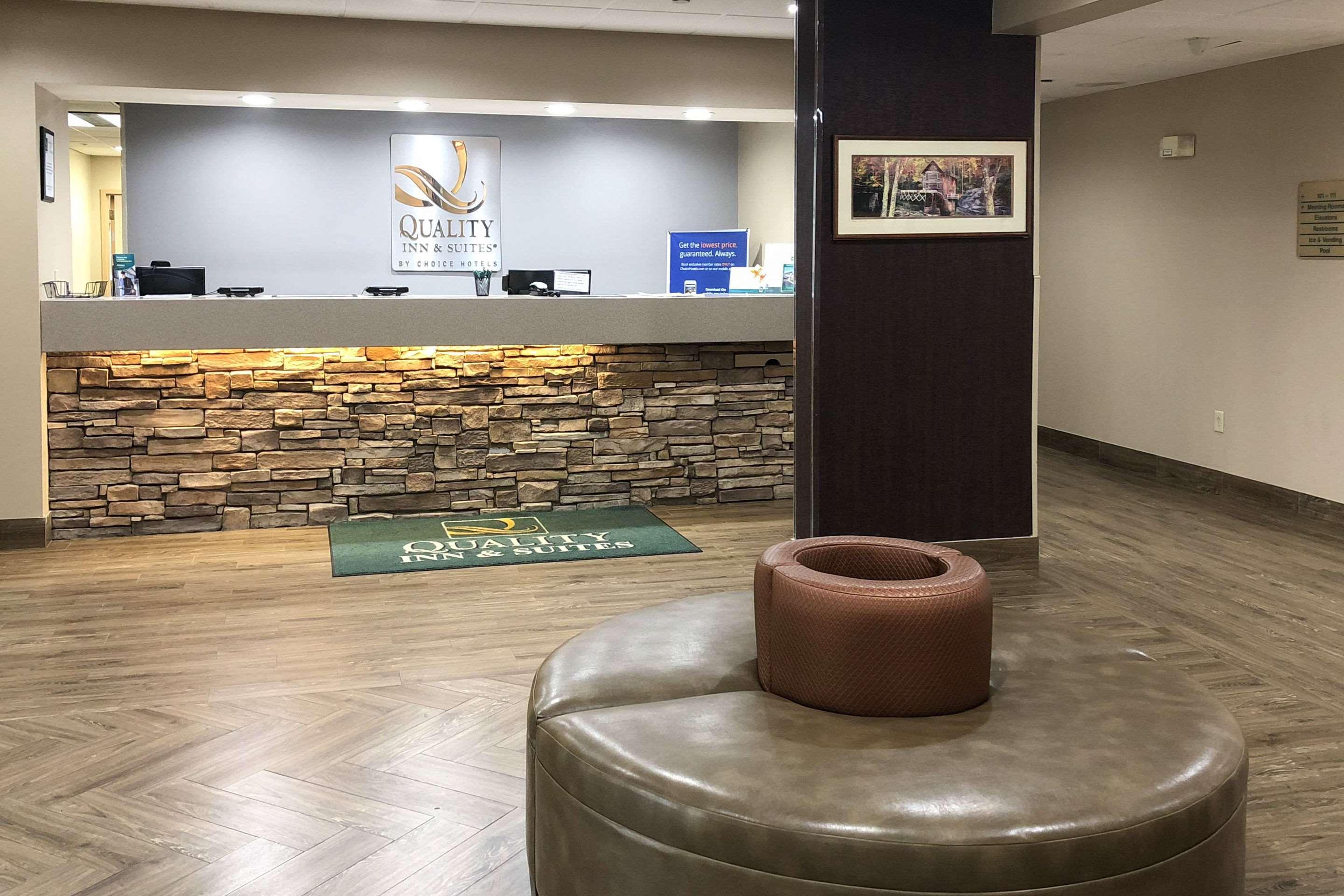 Vista Lobby Quality Inn And Suites Boone - University Area
