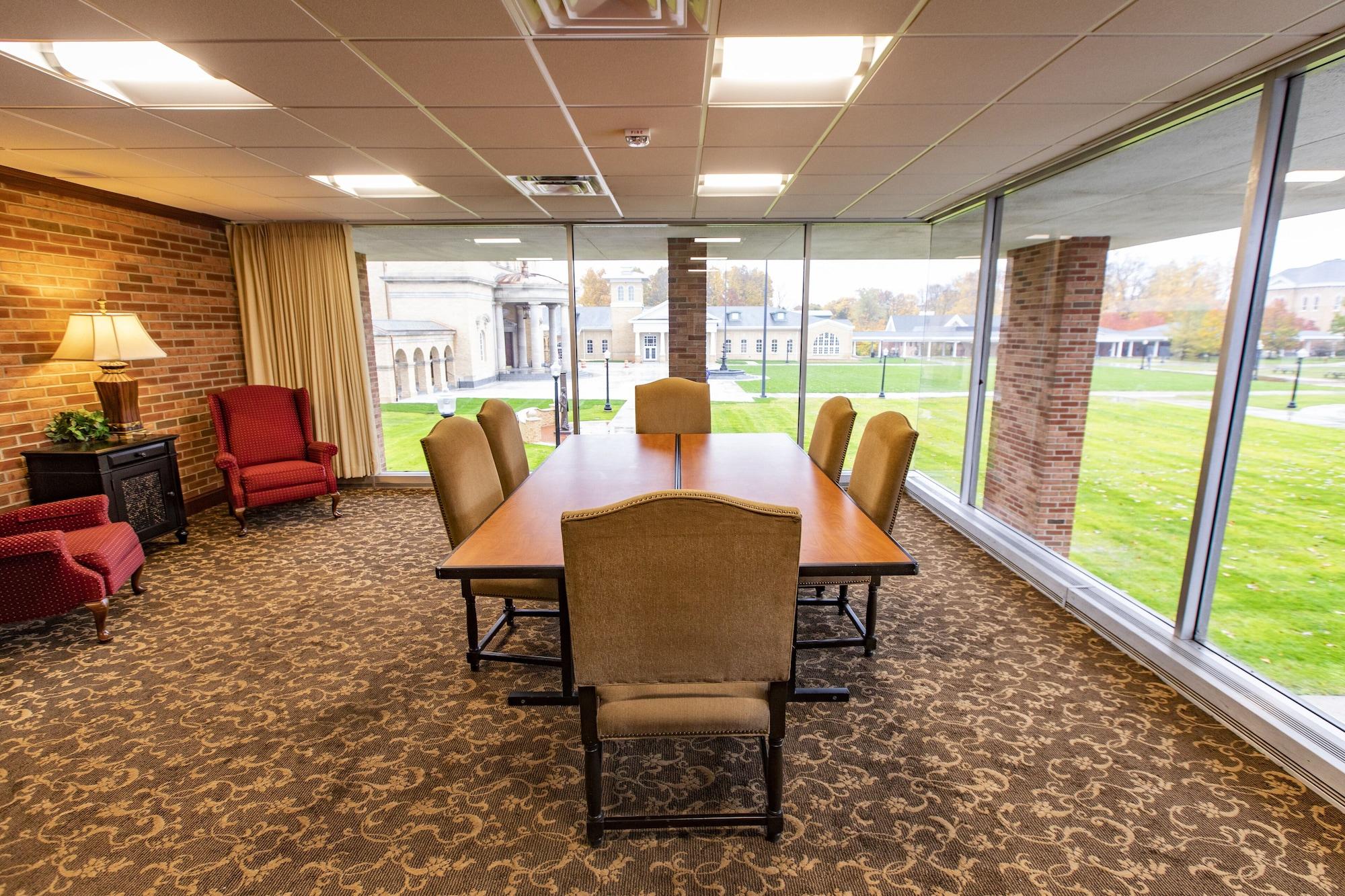 Sala de Reuniones Hillsdale College Dow Hotel and Conference Center