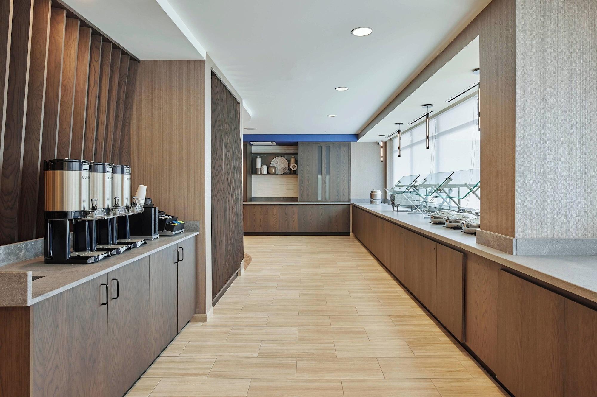 Restaurant SpringHill Suites by Marriott Chicago Chinatown