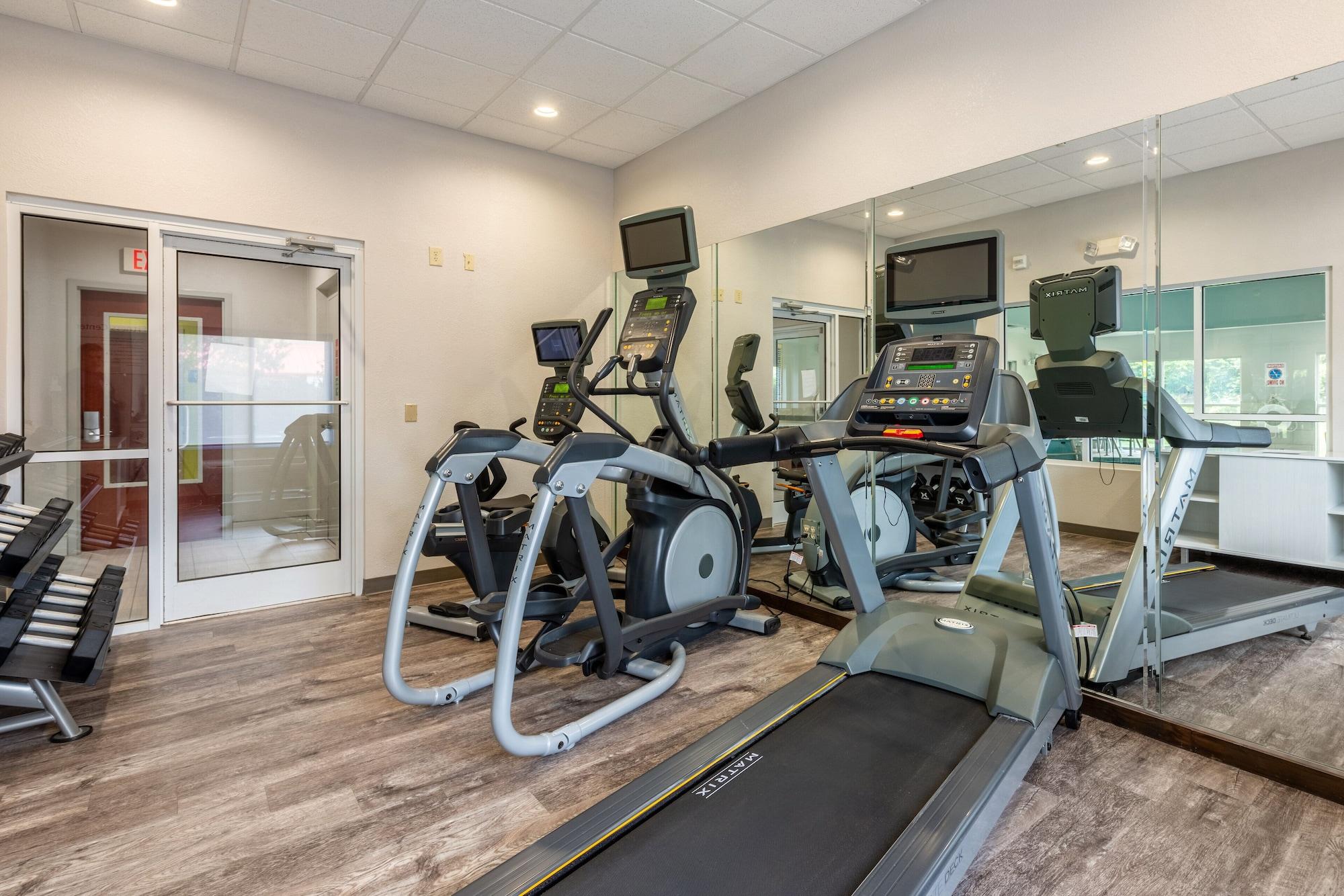 Gimnasio Holiday Inn Express Hotel and Suites Statesville by IHG