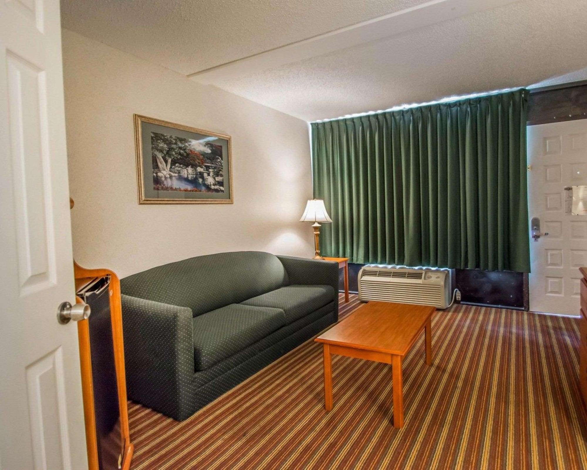 Habitación Quality Inn & Suites at Tropicana Field