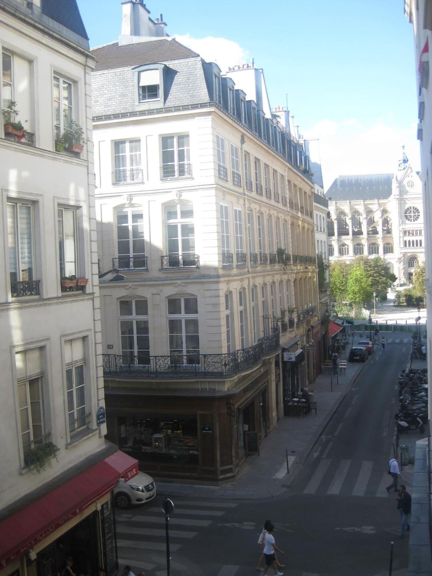 Vista Exterior Hotel du Pont neuf