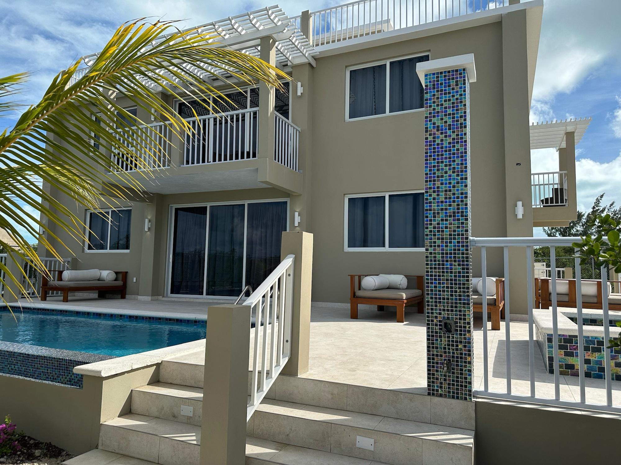 Varios Checkers Vacation Homes