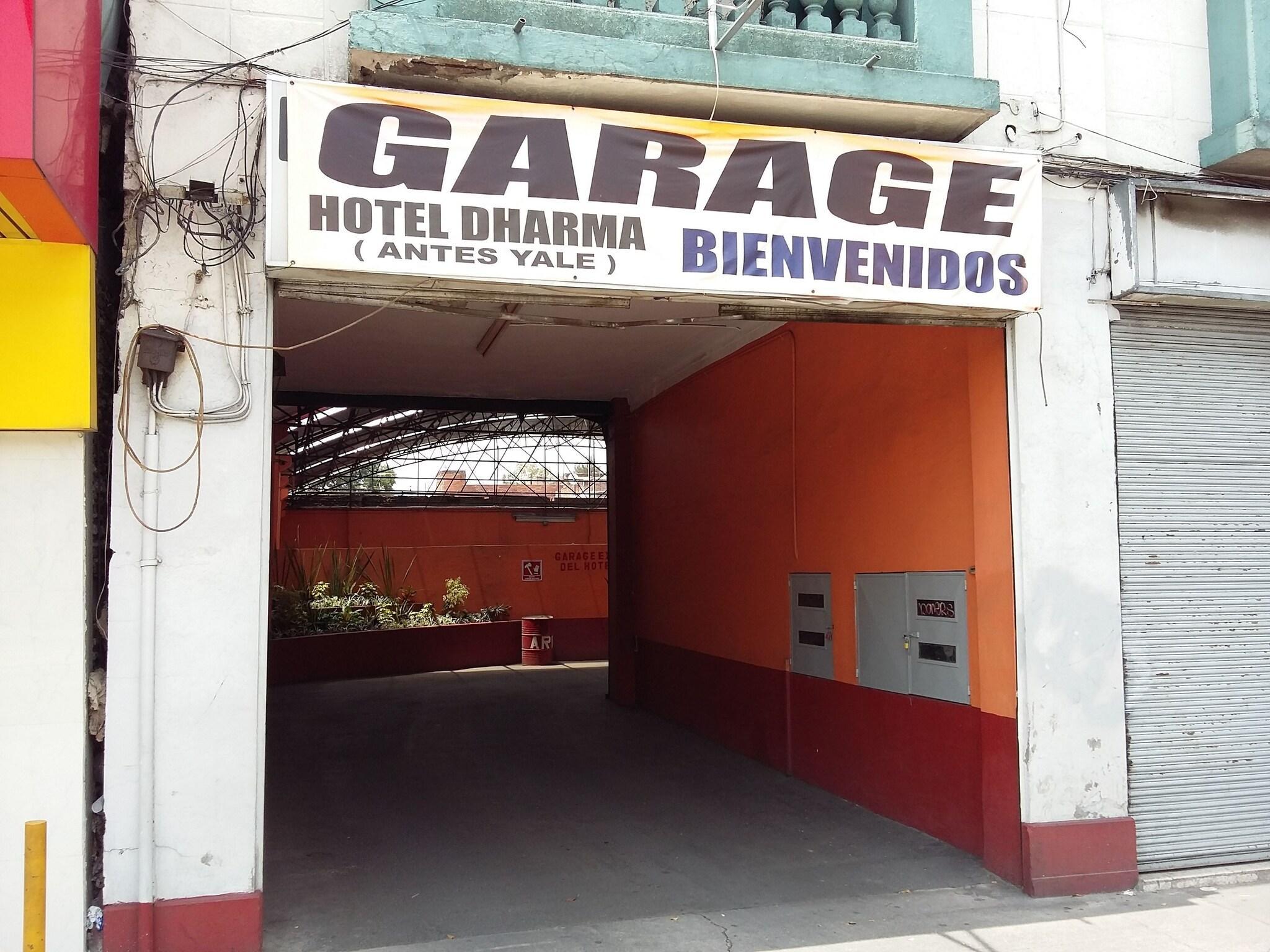 Vista Exterior Hotel Dharma