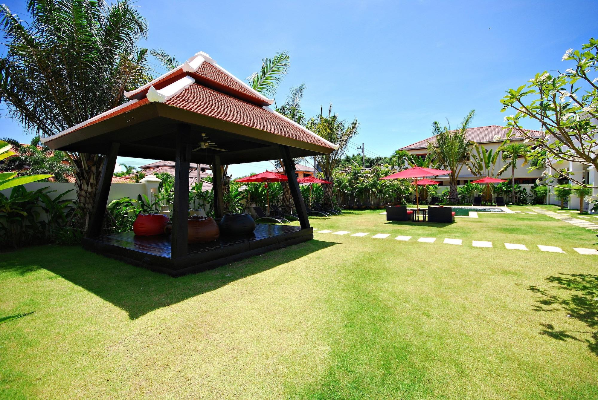Varios Palm Grove Resort
