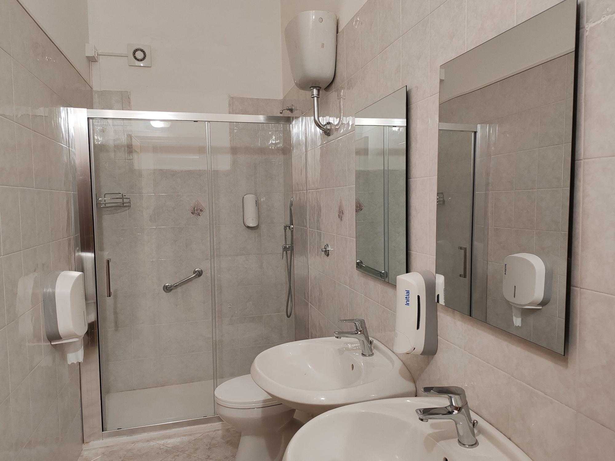 Equipamiento de Habitación Safestay Naples Materdei