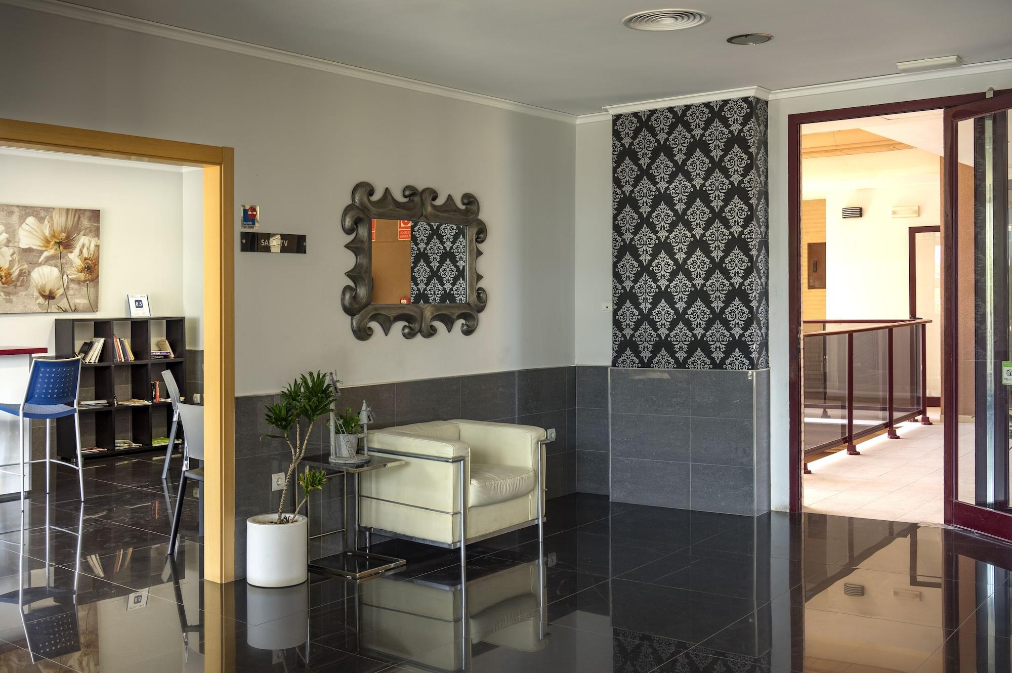 Vista Lobby Aparthotel El Faro